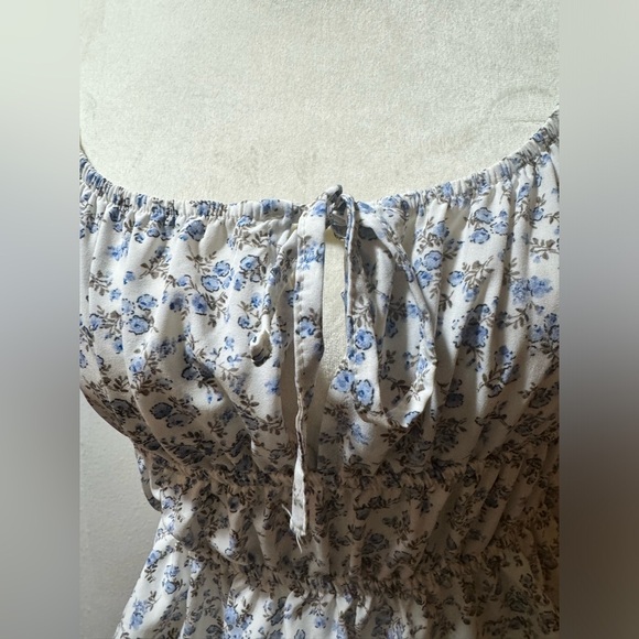 - Floral Bubble Sleeve
Top - for women - Picture 3 of 8